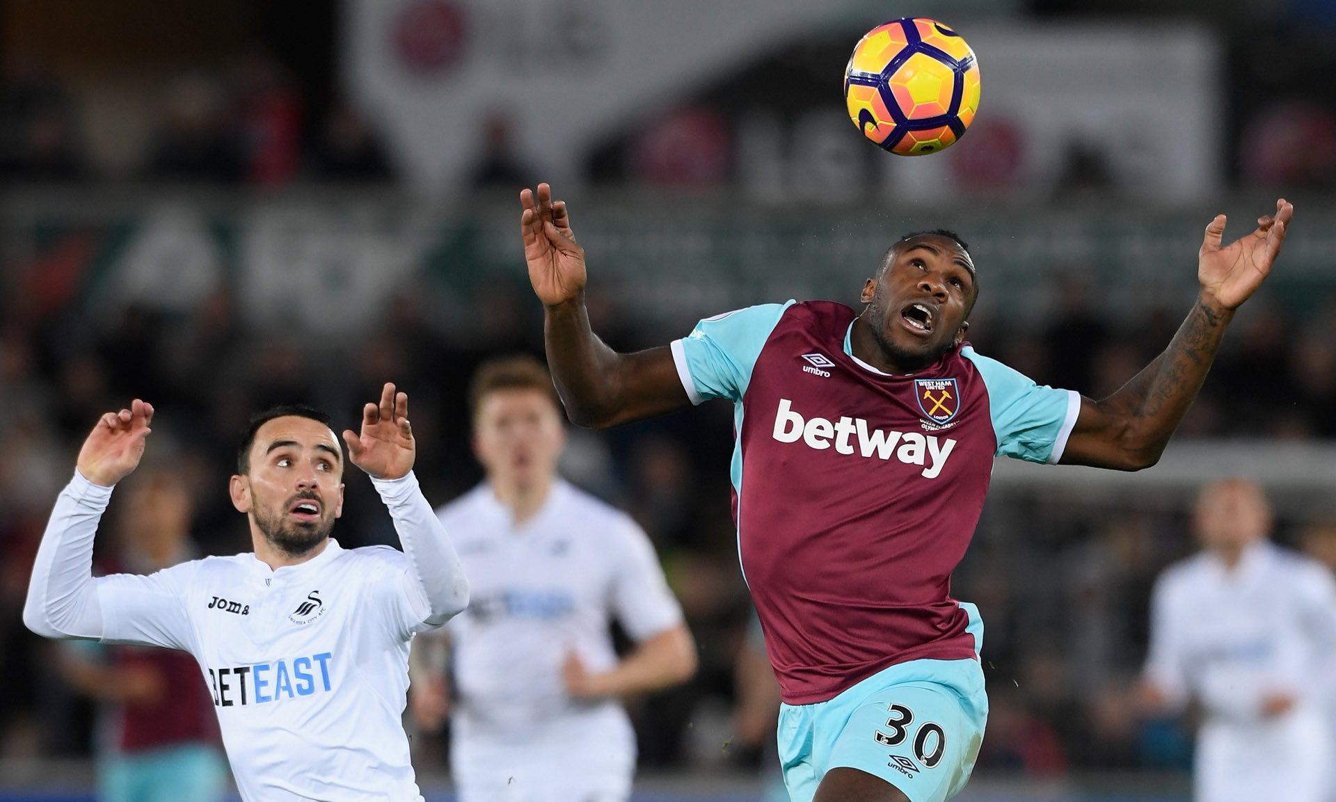 球员也在外 球员也在外